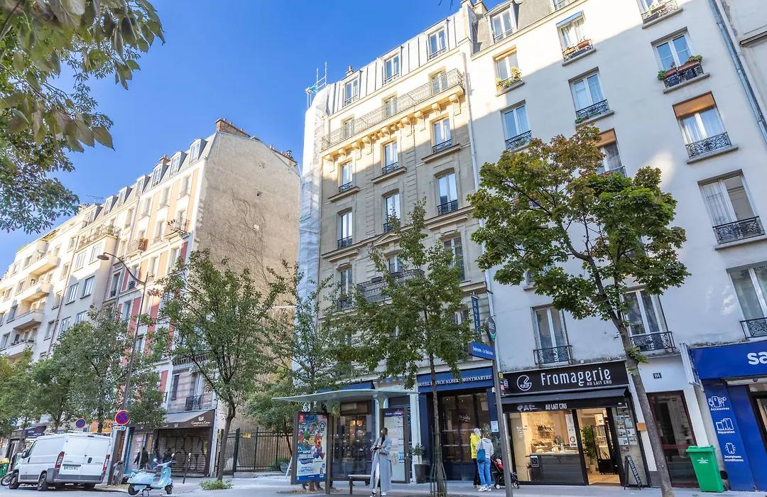 Prince Albert Montmartre-1